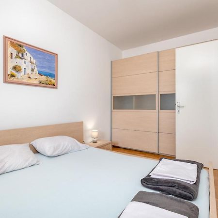 Apartman Leona Apartman Vrbnik Kültér fotó